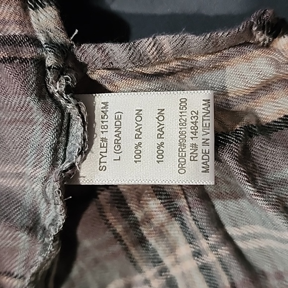 womens button down shirt! - Picture 2 of 2